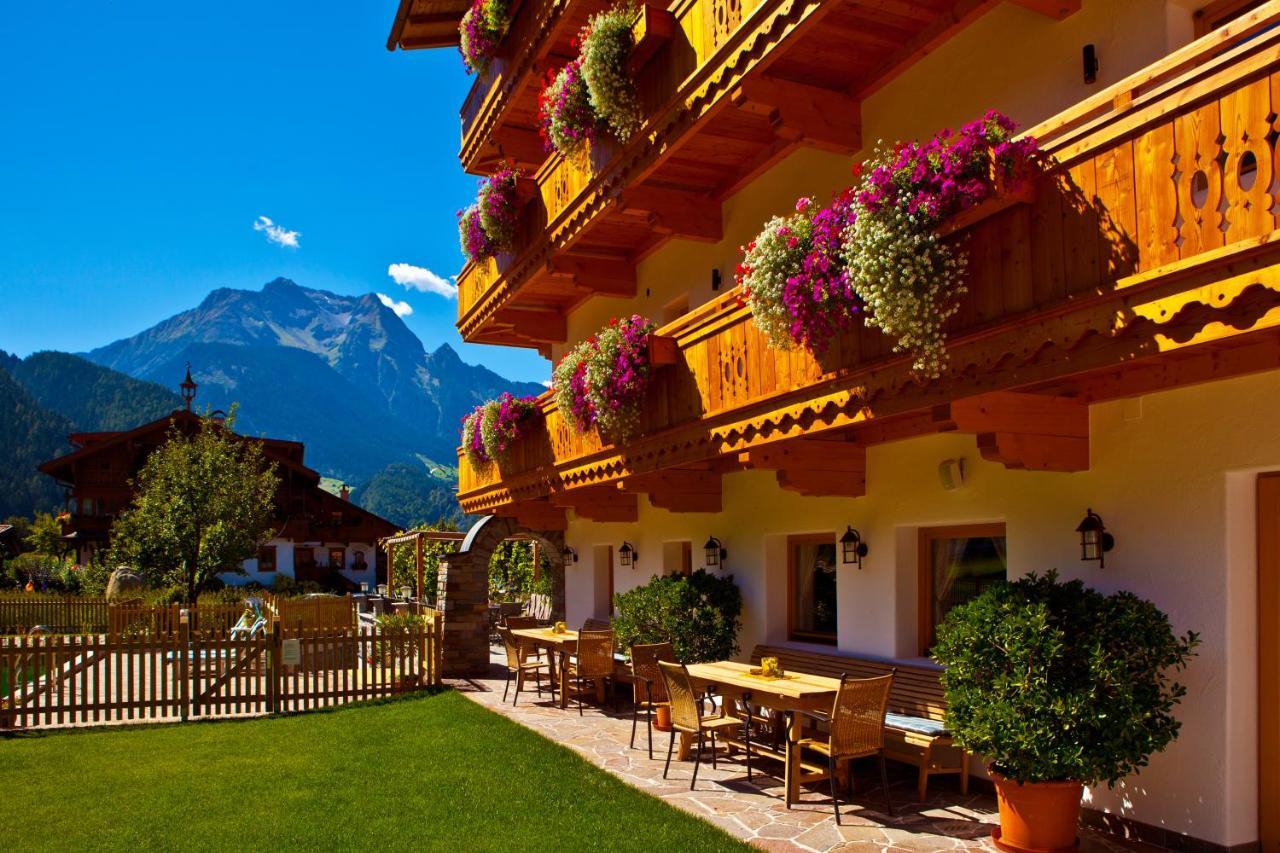 Landhotel Rauchenwalderhof Mayrhofen Extérieur photo